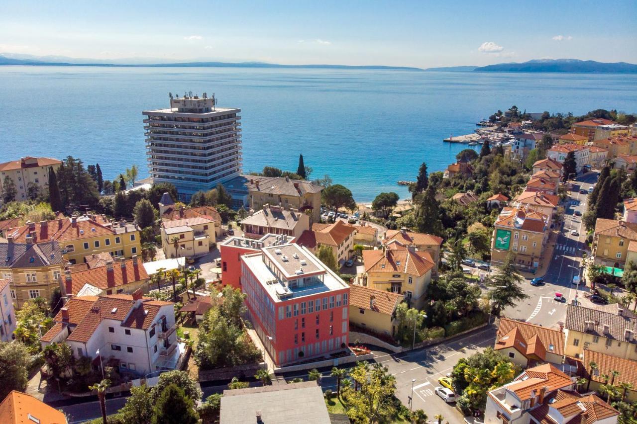 Abau Residence Apartment- 50M To The Sea Опатия Экстерьер фото