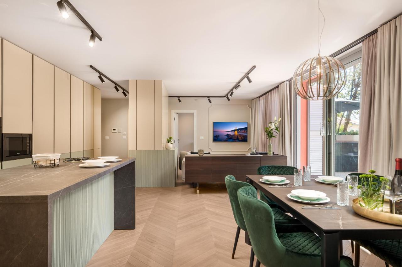 Abau Residence Apartment- 50M To The Sea Опатия Экстерьер фото